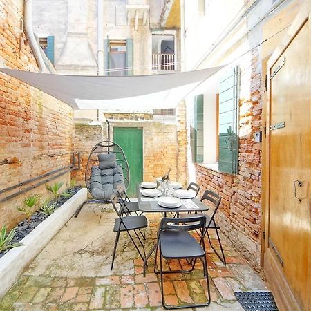 Gondola View Apartment Venice Exterior photo